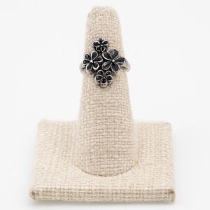 Vintage Sterling Silver Floral Cluster Ring – Boho Nature-Inspired Jewelry